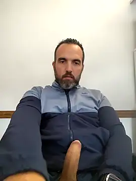 leon3875 online show from 02/12/26, 03:29