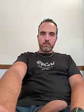 leon3875 online show from 02/20/26, 05:24