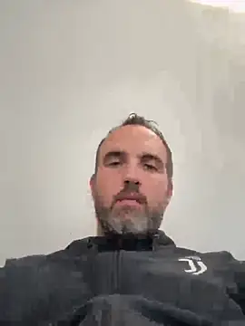 leon3875 online show from 02/26/26, 03:22