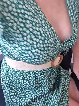 PetiteBrunette4 online show from 05/26/26, 02:35