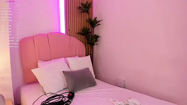 Mara Betancurt online show from 04/09/26, 07:52