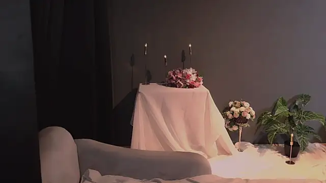 Snapshot of Saintrebella chatting on 11/13/25, 06:40 Saintrebella online show from 11/13/25, 06:40