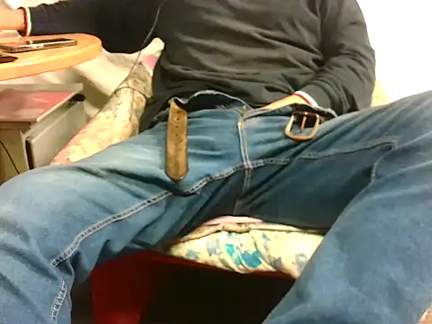 Giulio35 Pika online show from 10/28/25, 04:09