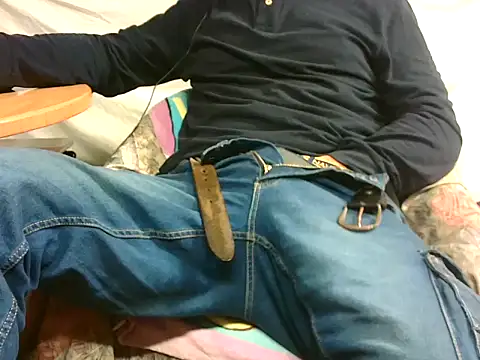 Giulio35 Pika online show from 10/31/25, 06:14