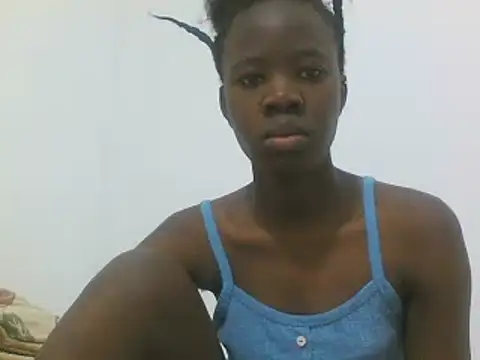 Snapshot of hey_its_andreana chatting on 06/02/26, 12:45 hey its andreana online show from 06/02/26, 12:45