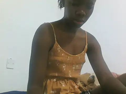 Snapshot of hey_its_andreana chatting on 06/12/26, 08:46 hey its andreana online show from 06/12/26, 08:46