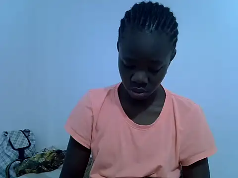 Snapshot of hey_its_andreana chatting on 07/06/26, 08:33 hey its andreana online show from 07/06/26, 08:33