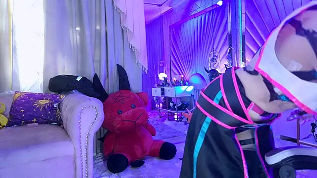 zephirahabney online show from 02/08/26, 03:37