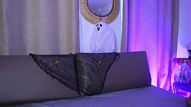 ShelleyMorell online show from 10/23/25, 02:27