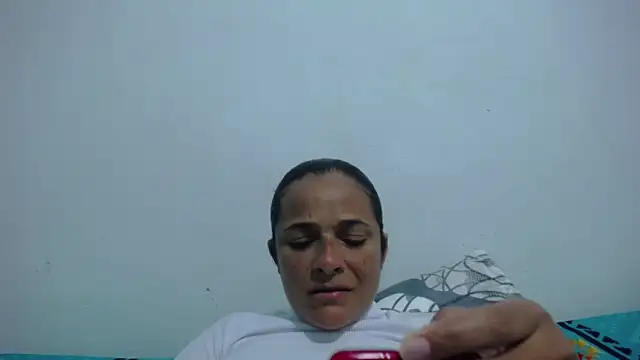 Snapshot of GiveLove1 chatting on 01/05/25, 06:56 GiveLove1 online show from 01/05/25, 06:56