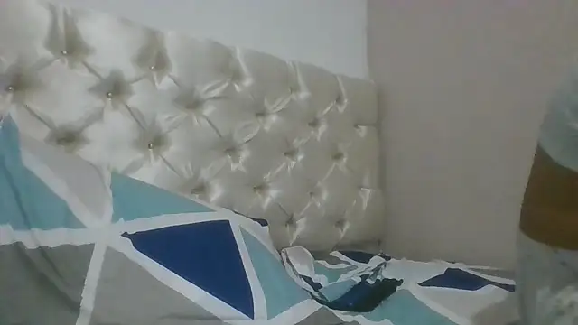 GiveLove1 online show from 12/04/25, 04:22