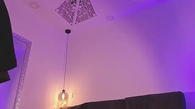 Isabella francoo online show from 02/16/26, 11:50