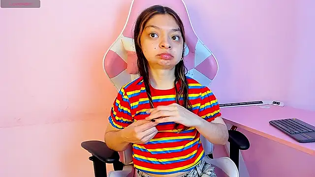 Snapshot of CharlotteMuller chatting on 11/01/25, 08:44 CharlotteMuller online show from 11/01/25, 08:44