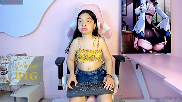 Snapshot of CharlotteMuller chatting on 02/07/26, 09:07 CharlotteMuller online show from 02/07/26, 09:07