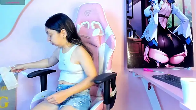 Snapshot of CharlotteMuller chatting on 02/08/26, 01:47 CharlotteMuller online show from 02/08/26, 01:47