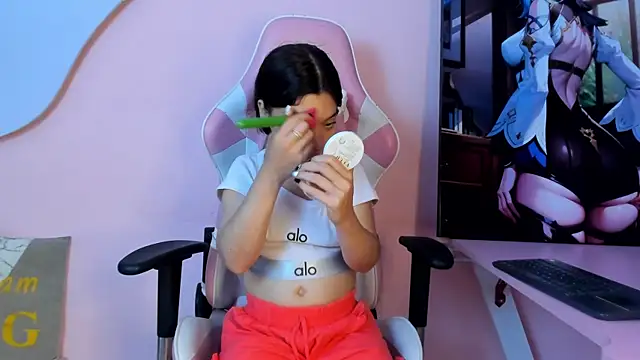 Snapshot of CharlotteMuller chatting on 02/13/26, 06:26 CharlotteMuller online show from 02/13/26, 06:26