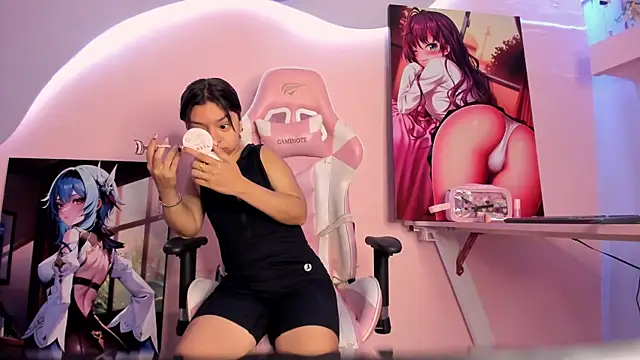 CharlotteMuller online show from 03/31/26, 08:42