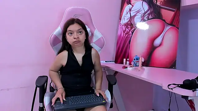 CharlotteMuller online show from 04/10/26, 08:35