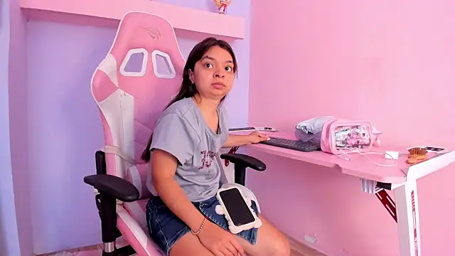 CharlotteMuller online show from 05/07/26, 08:47