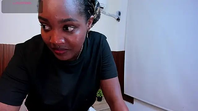 Snapshot of chanel_brunette chatting on 02/20/25, 05:51 chanel brunette online show from 02/20/25, 05:51