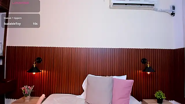 Snapshot of chanel_brunette chatting on 02/24/25, 05:53 chanel brunette online show from 02/24/25, 05:53