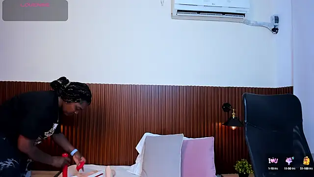 Snapshot of chanel_brunette chatting on 02/25/25, 06:20 chanel brunette online show from 02/25/25, 06:20