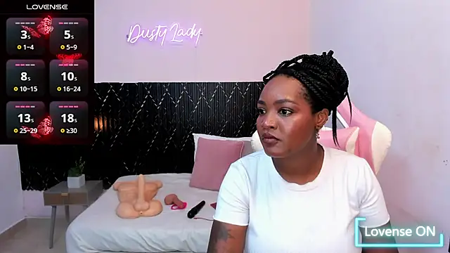 Snapshot of chanel_brunette chatting on 09/27/25, 09:42 chanel brunette online show from 09/27/25, 09:42