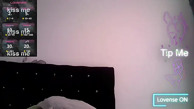 Izury Blondee online show from 11/06/25, 07:04