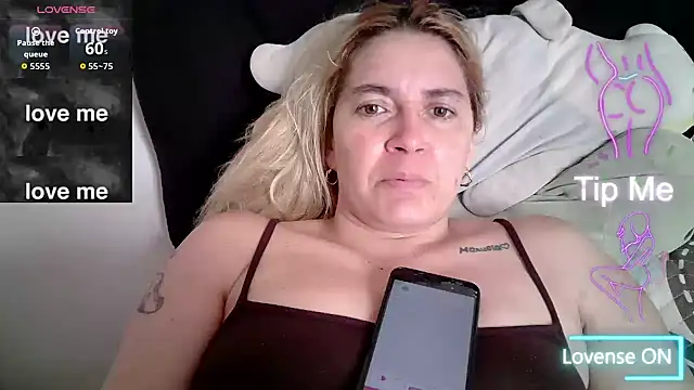 Izury Blondee online show from 11/21/25, 06:17