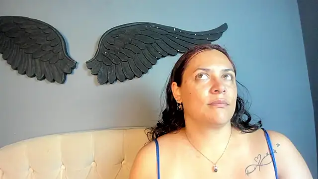 Snapshot of Biiancacox chatting on 02/12/26, 03:12 Biiancacox online show from 02/12/26, 03:12