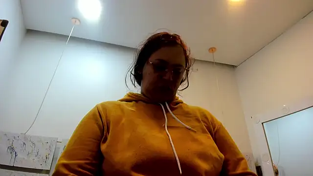 Snapshot of Biiancacox chatting on 02/14/26, 03:03 Biiancacox online show from 02/14/26, 03:03