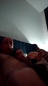 Snapshot of WreckedCrop chatting on 12/04/24, 04:43 WreckedCrop online show from 12/04/24, 04:43