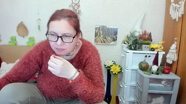 Snapshot of PlayfullMature chatting on 03/19/25, 04:24 PlayfullMature online show from 03/19/25, 04:24