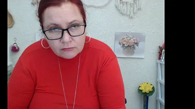 Snapshot of PlayfullMature chatting on 09/19/25, 08:16 PlayfullMature online show from 09/19/25, 08:16