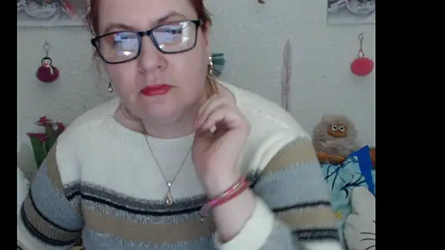 Snapshot of PlayfullMature chatting on 11/25/25, 05:02 PlayfullMature online show from 11/25/25, 05:02