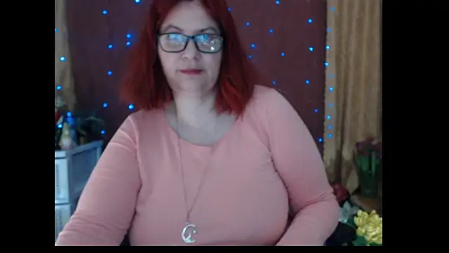 Snapshot of PlayfullMature chatting on 12/18/25, 01:44 PlayfullMature online show from 12/18/25, 01:44