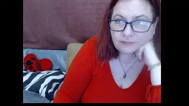 Snapshot of PlayfullMature chatting on 04/19/26, 05:23 PlayfullMature online show from 04/19/26, 05:23