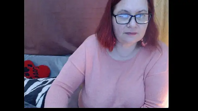 Snapshot of PlayfullMature chatting on 04/28/26, 04:01 PlayfullMature online show from 04/28/26, 04:01