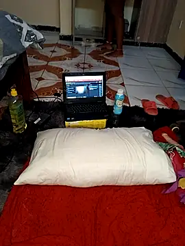 Snapshot of queennapal chatting on 03/21/25, 09:01 queennapal online show from 03/21/25, 09:01