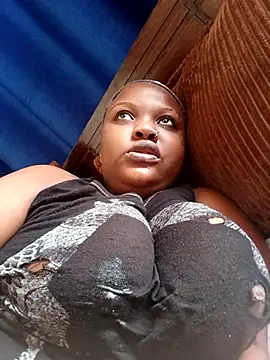 queennapal online show from 03/28/26, 04:45