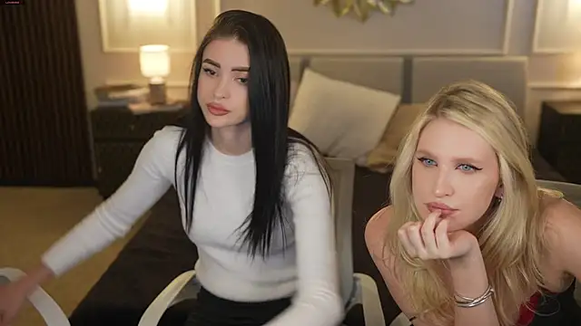 Tina Breeze online show from 10/22/25, 10:37