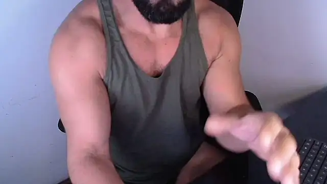 Snapshot of TopDaddy23 chatting on 06/25/26, 05:17 TopDaddy23 online show from 06/25/26, 05:17