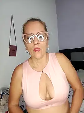 deisy summers47x online show from 01/30/25, 02:36