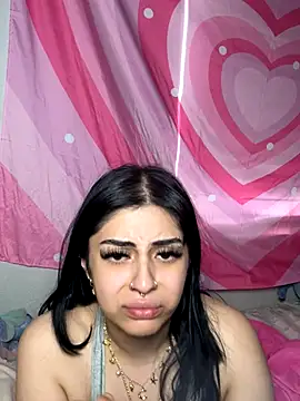 Snapshot of ThickerThanYoBitch chatting on 09/15/25, 02:50 ThickerThanYoBitch online show from 09/15/25, 02:50