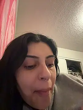 Snapshot of ThickerThanYoBitch chatting on 02/06/26, 02:20 ThickerThanYoBitch online show from 02/06/26, 02:20