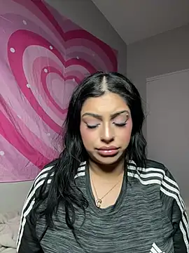 Snapshot of ThickerThanYoBitch chatting on 02/21/26, 08:04 ThickerThanYoBitch online show from 02/21/26, 08:04