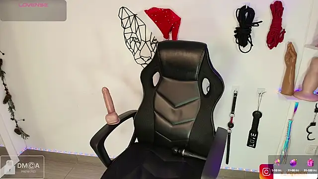 Violet-Queen online show from 12/31/24, 02:29