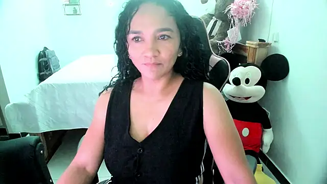 Snapshot of rayza_mature_154 chatting on 10/28/25, 02:20 rayza mature 154 online show from 10/28/25, 02:20