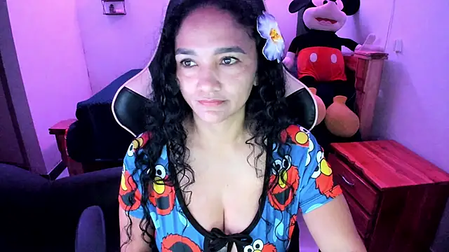 Snapshot of rayza_mature_154 chatting on 06/13/26, 03:54 rayza mature 154 online show from 06/13/26, 03:54