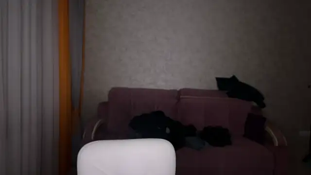 Snapshot of kiopiggy chatting on 12/19/25, 05:31 kiopiggy online show from 12/19/25, 05:31